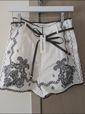 NWT Commense Black & White High-Waist Shorts - Size S